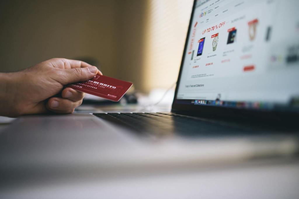 Check list rapid pentru achizitii online mai&nbsp;sigure